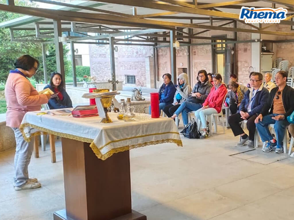 Holyland Katolik Rm Adipati Yunus 17 February 2020