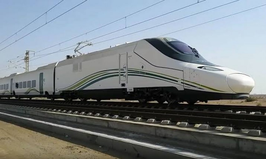 menjajal-kereta-cepat-kereta-canggih-mekkahmadinah-epm.jpeg
