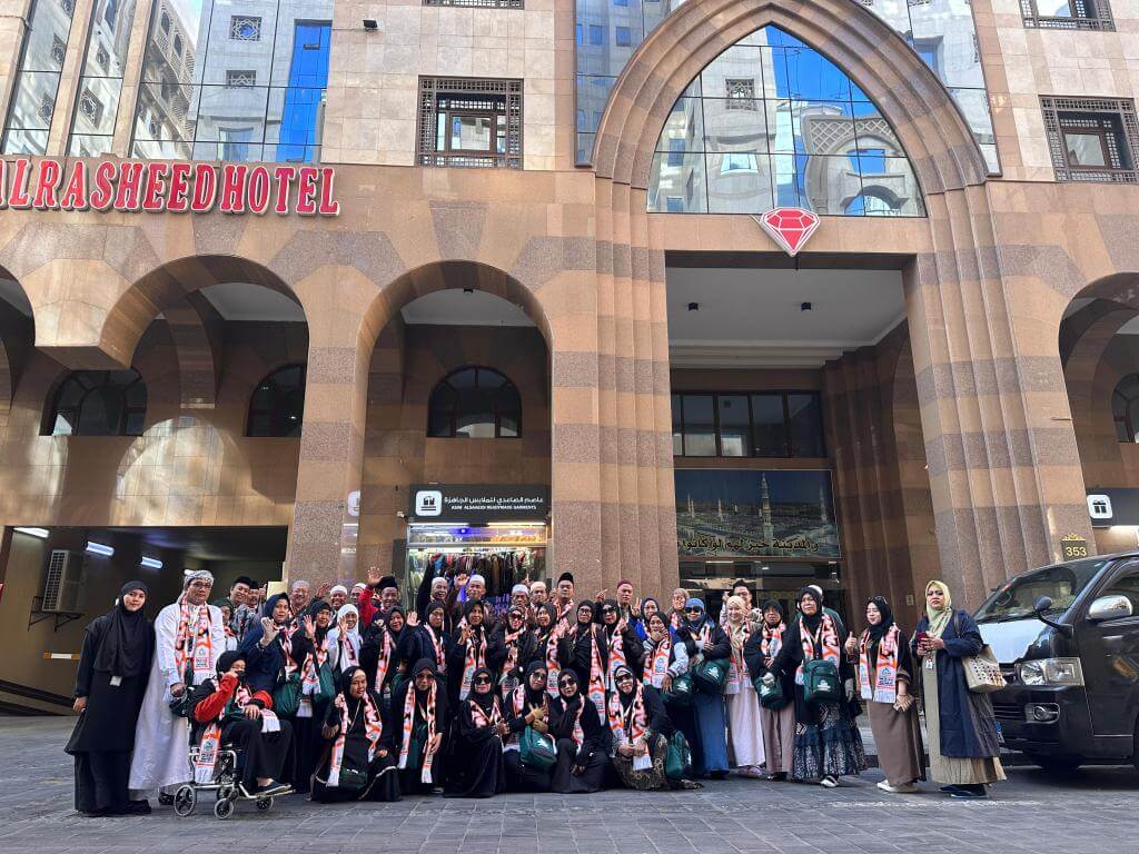 Umrah Berkah dan Bu Haji Lia