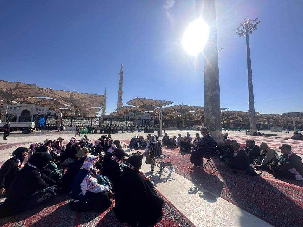 Umrah Berkah dan Bu Haji Lia