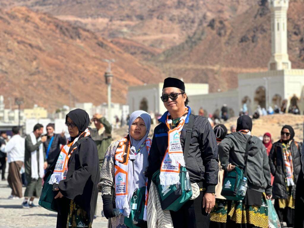 Umrah Berkah dan Bu Haji Lia