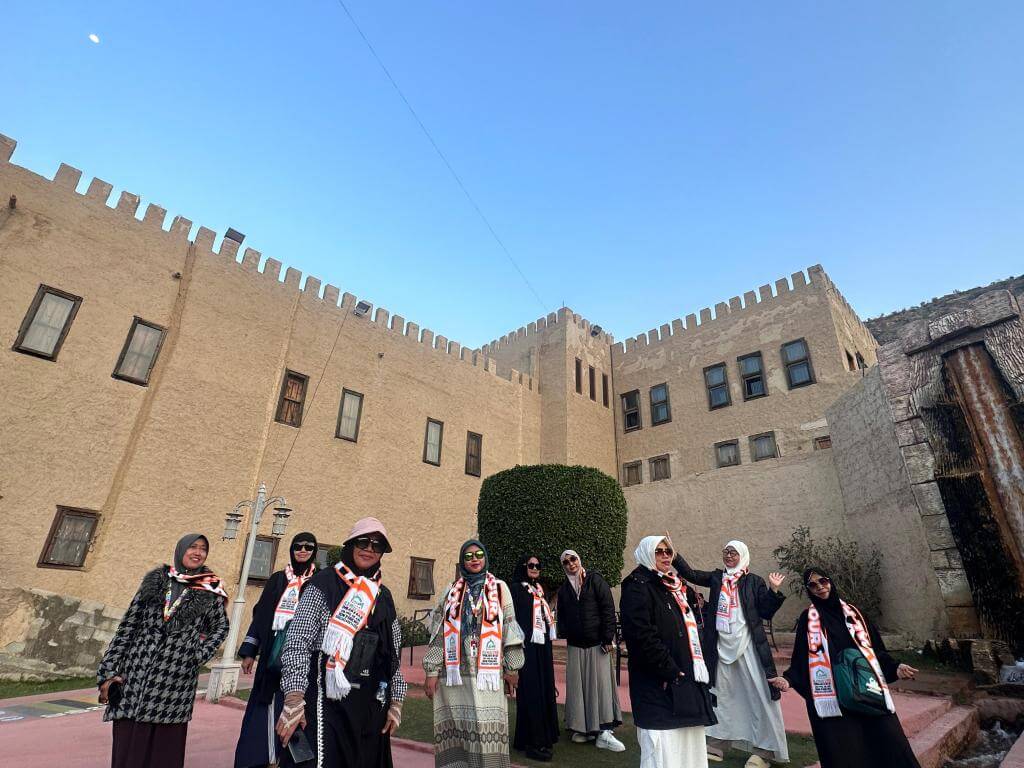 Umrah Berkah dan Bu Haji Lia