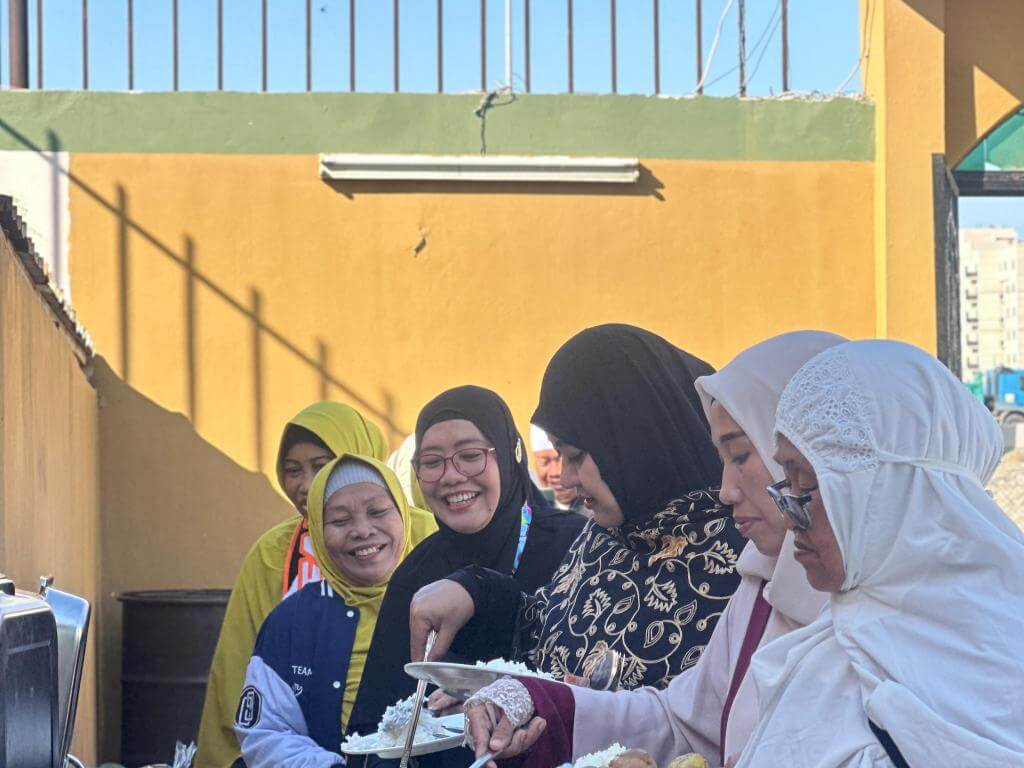 Umrah Berkah dan Bu Haji Lia