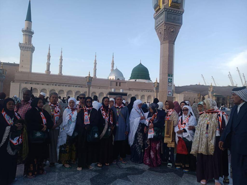 Umrah Awal Ramadhan Ustadzah Hasanah Nur