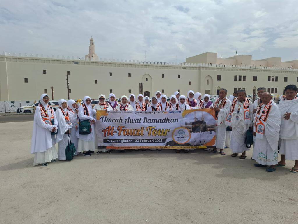 Umrah Awal Ramadhan Ustadzah Hasanah Nur
