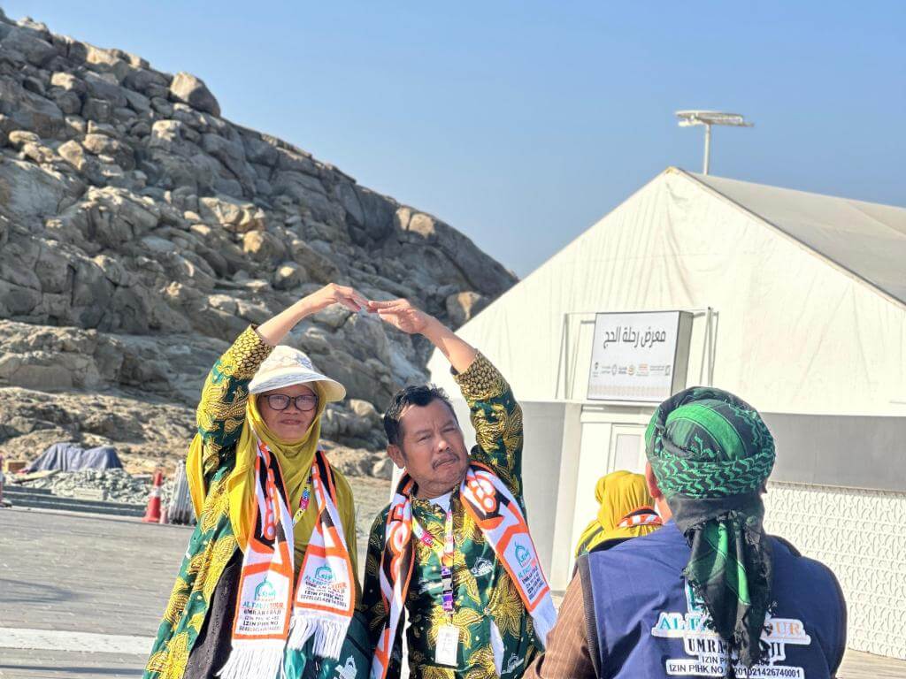 Umrah Awal Ramadhan Ustadzah Hasanah Nur