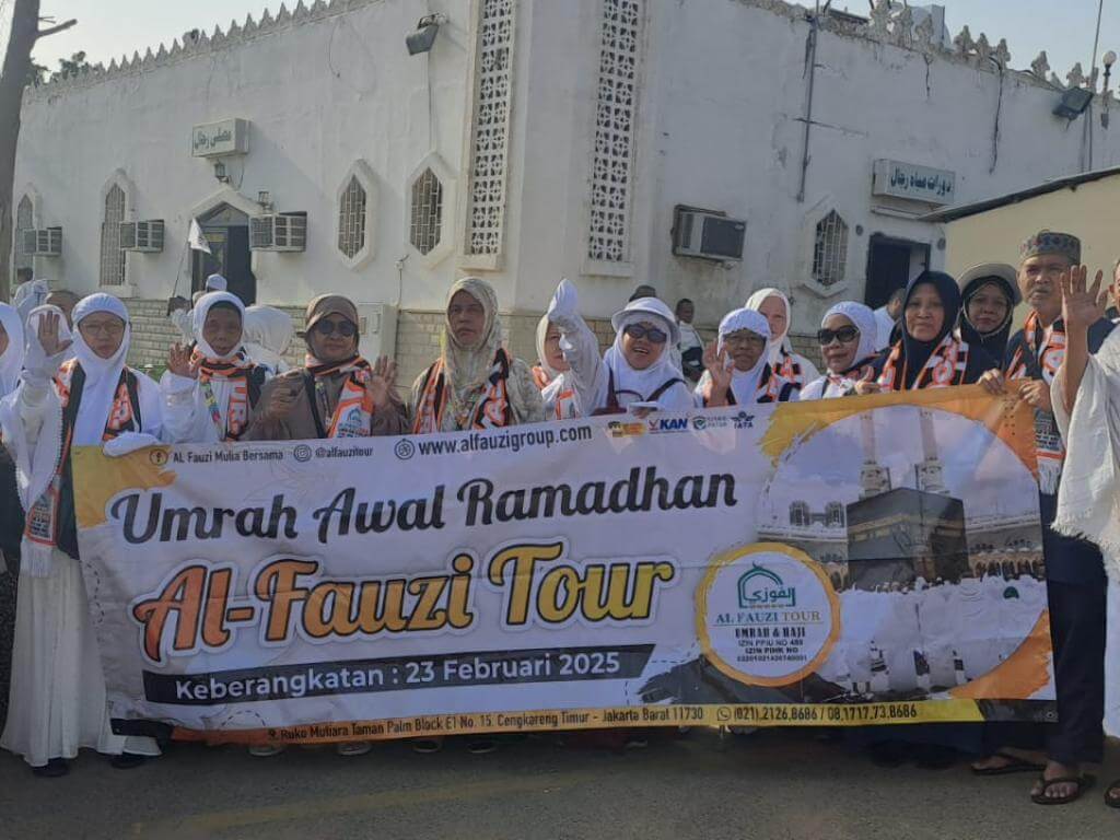 Umrah Awal Ramadhan Ustadzah Hasanah Nur