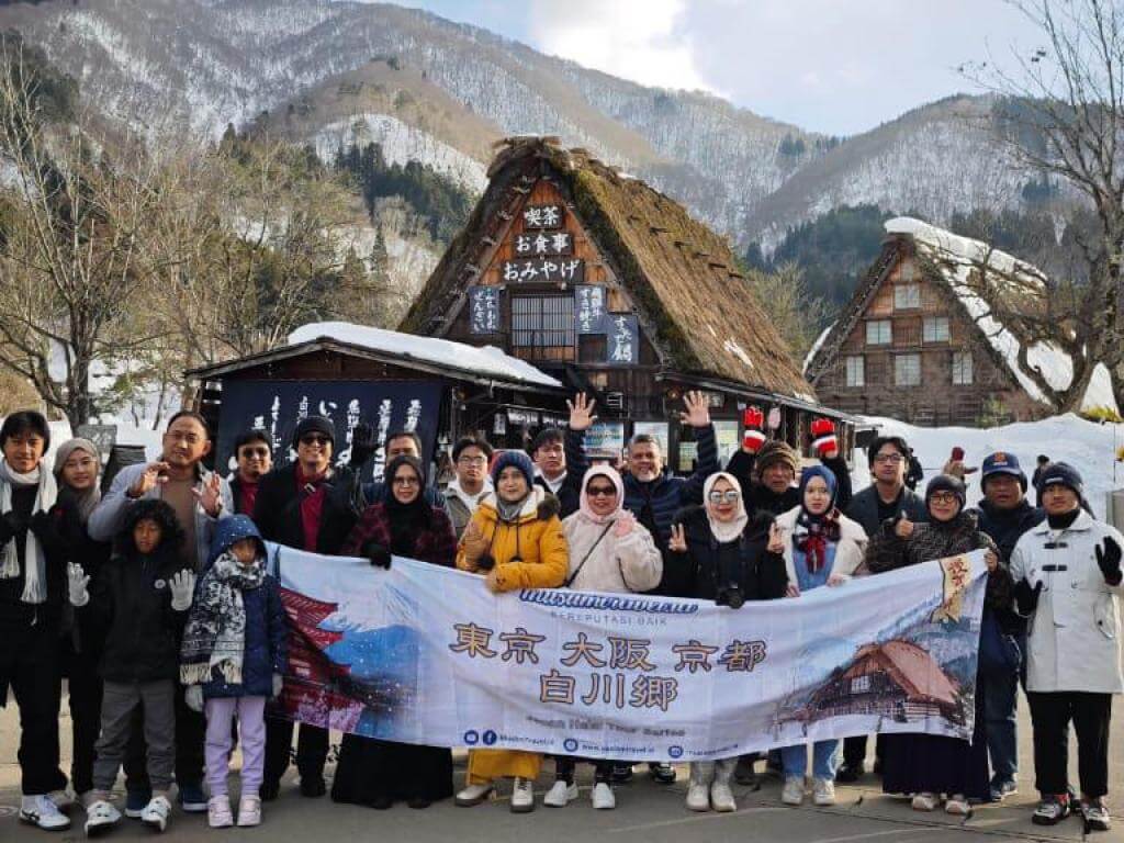 SHIRAKAWAGO MUSLIMTRAVEL.ID 2025
