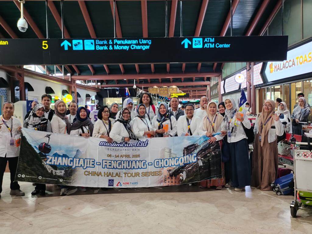 ZHANGJIAJIE FENGHUANG CHONGQING 06-14 APRIL 2025