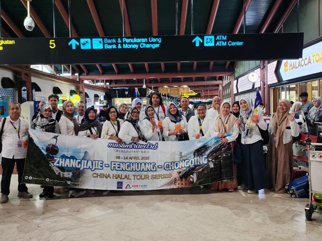 ZHANGJIAJIE FENGHUANG CHONGQING 06-14 APRIL 2025