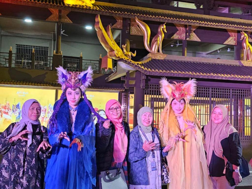 ZHANGJIAJIE FENGHUANG CHONGQING 06-14 APRIL 2025