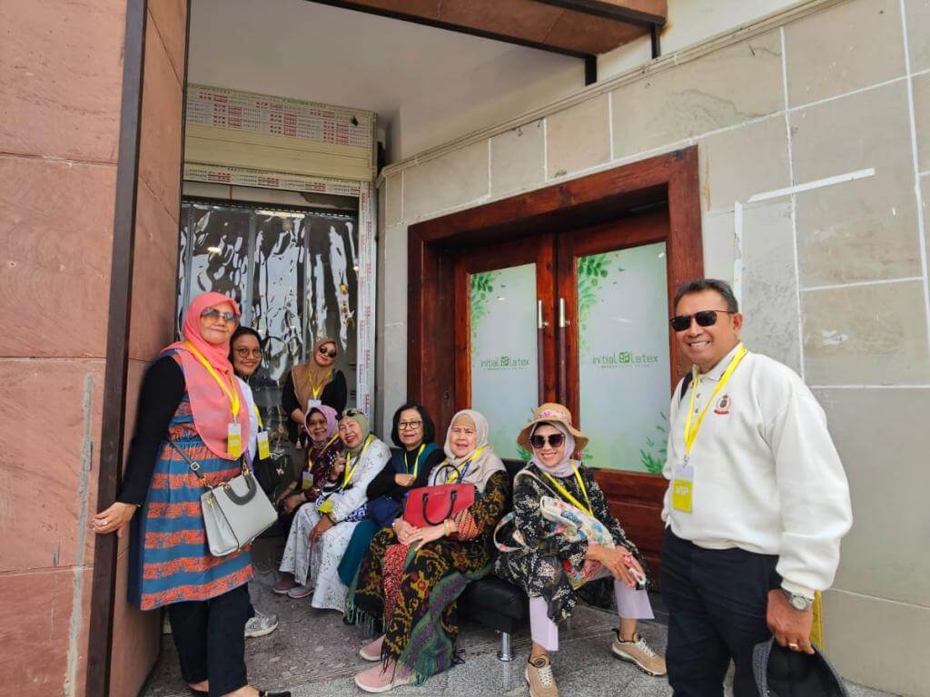 ZHANGJIAJIE FENGHUANG CHONGQING 06-14 APRIL 2025