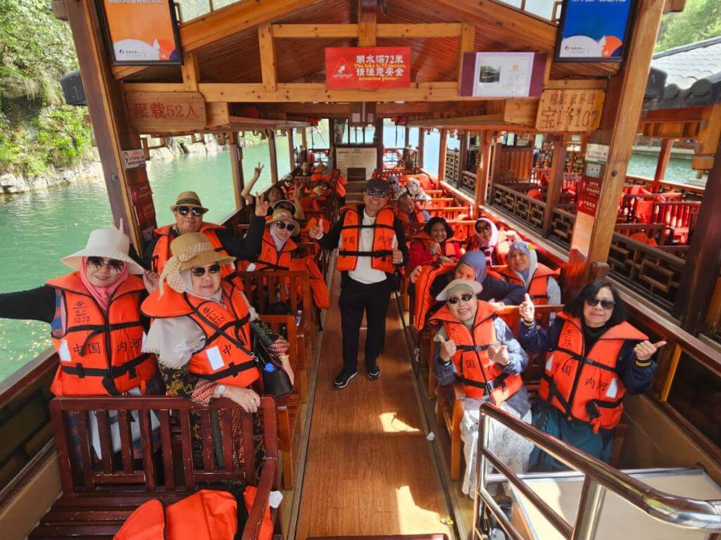 ZHANGJIAJIE FENGHUANG CHONGQING 06-14 APRIL 2025