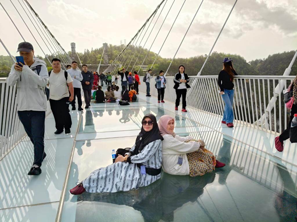 ZHANGJIAJIE FENGHUANG CHONGQING 06-14 APRIL 2025