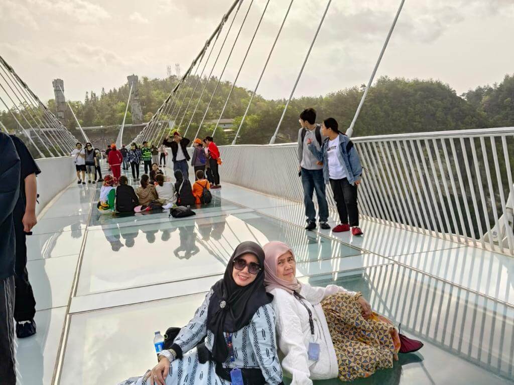 ZHANGJIAJIE FENGHUANG CHONGQING 06-14 APRIL 2025