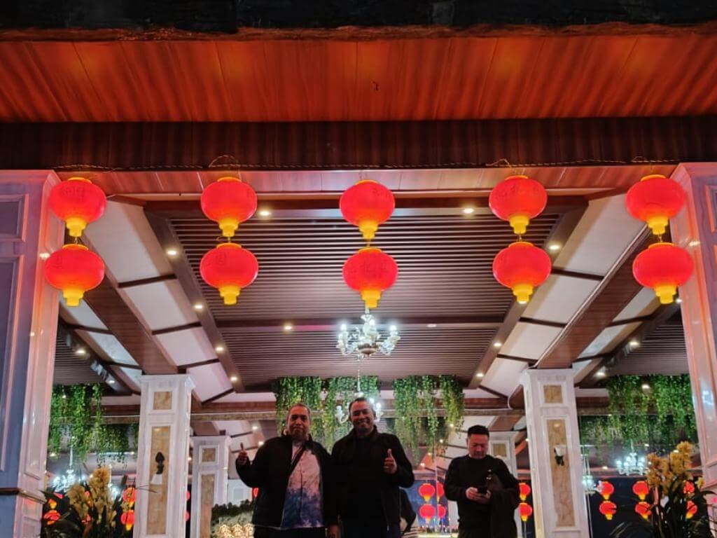 ZHANGJIAJIE FENGHUANG CHONGQING 06-14 APRIL 2025 MUSLIMTRAVEL.ID