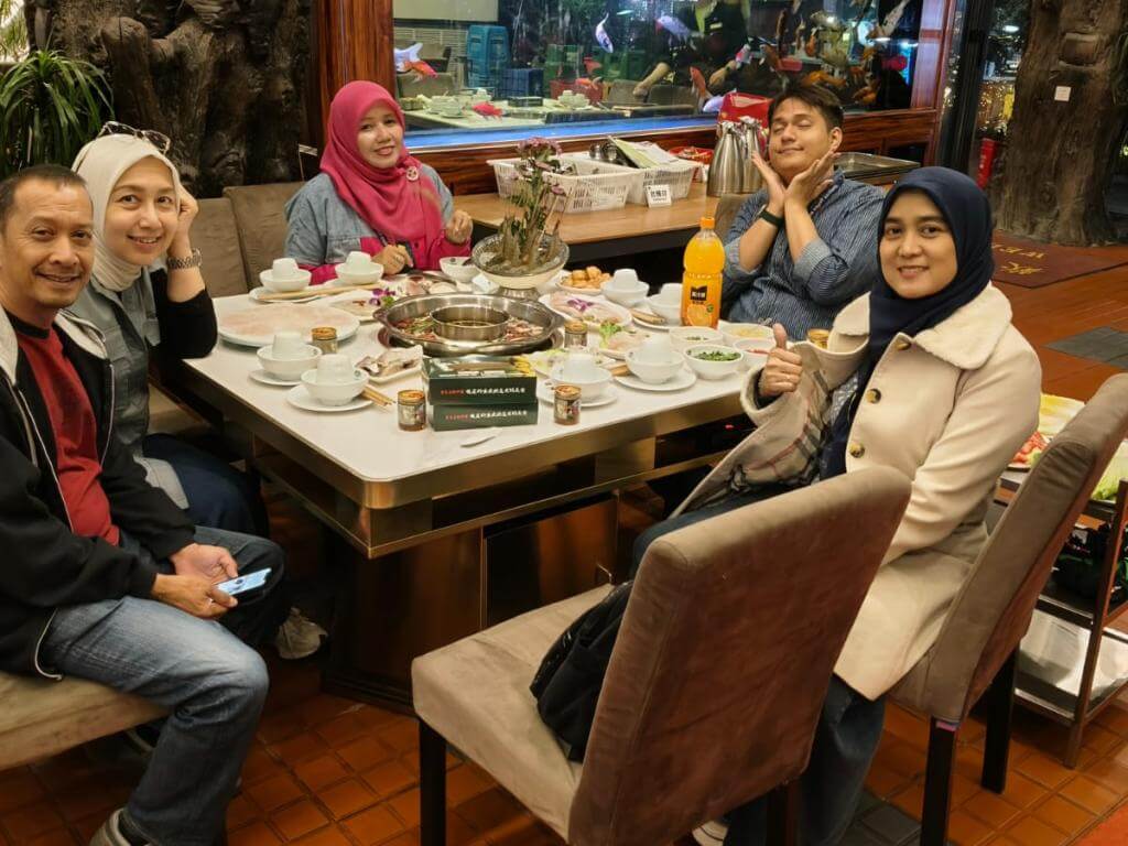 ZHANGJIAJIE FENGHUANG CHONGQING 06-14 APRIL 2025 MUSLIMTRAVEL.ID