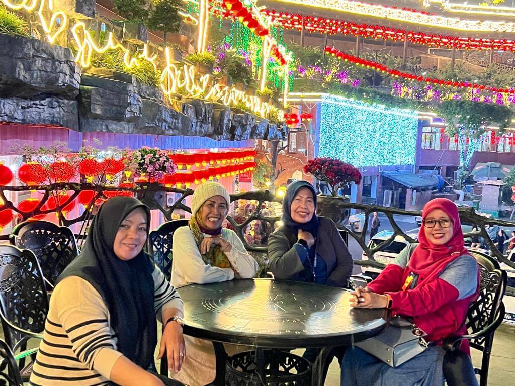 ZHANGJIAJIE FENGHUANG CHONGQING 06-14 APRIL 2025 MUSLIMTRAVEL.ID