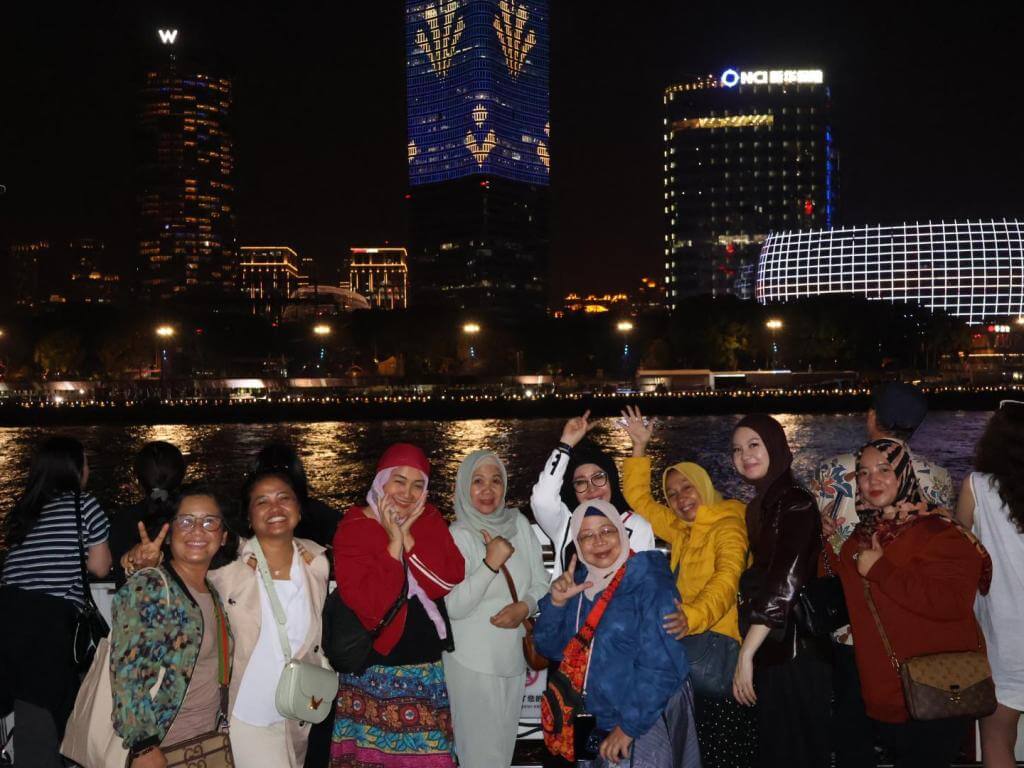 Beijing shanghai 24 mei 2025 muslimtravel.id