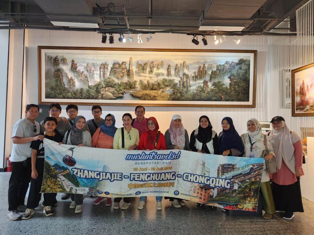 Zhangjiajie Fenghuang Chongqing 29 Juni 2025