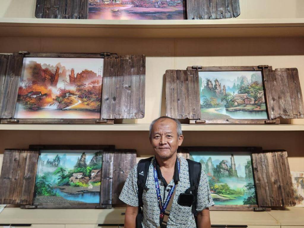 Zhangjiajie Fenghuang Chongqing 29 Juni 2025