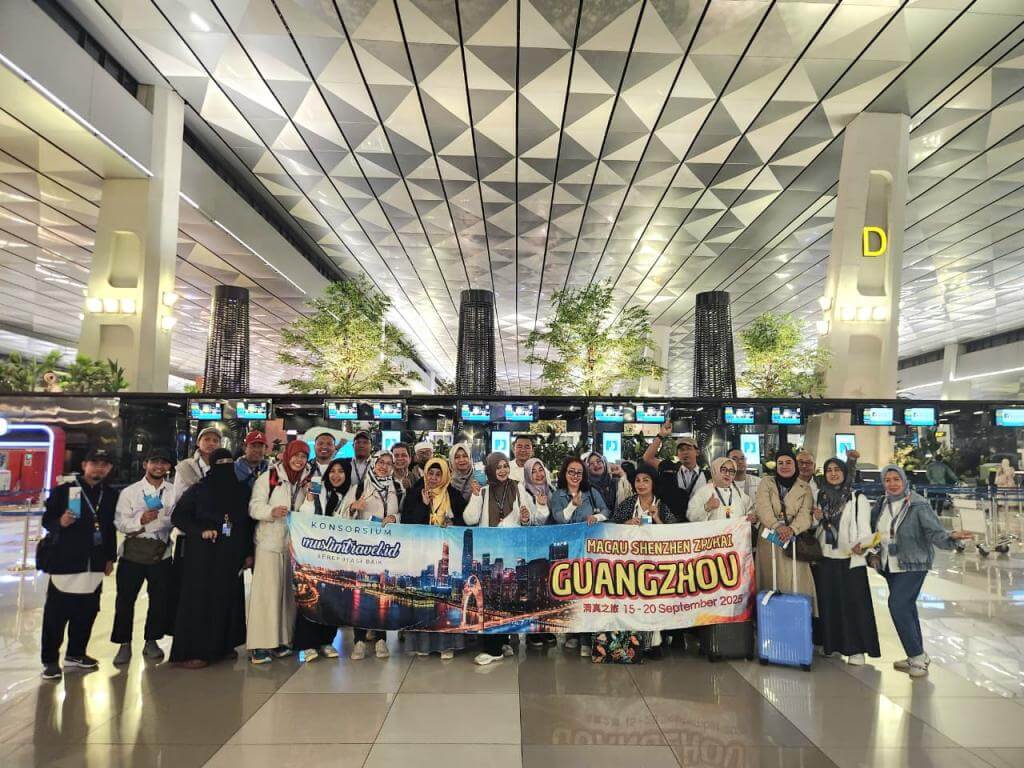 MACAU GUANGZHOU SHENZHEN ZHUHAI 15 SEPTEMBER KEBERANGKATAN DI BANDARA INT'L SOEKARNO HATTA