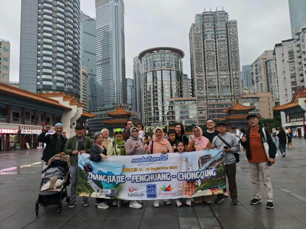 zhangjiajie fenghuang chongqing muslimtravel.id 2025