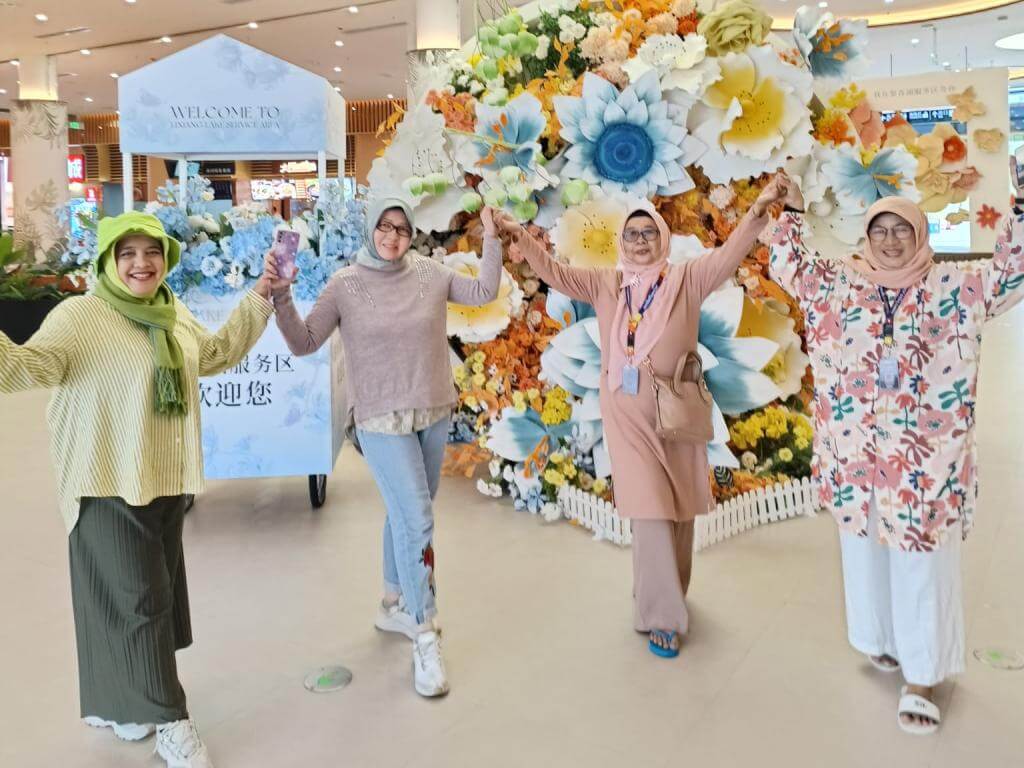 zhangjiajie fenghuang chongqing muslimtravel.id 2025