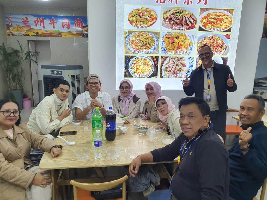 zhangjiajie chongqing fenghuang muslimtravel.id 2025 Oktober