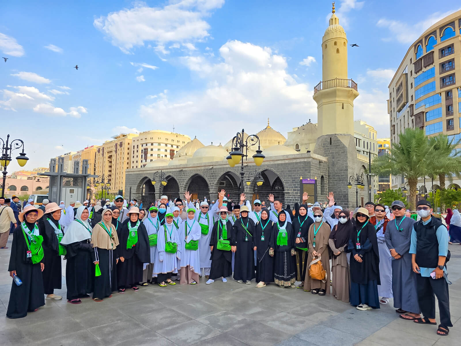 ashshiddiqtours.co.id