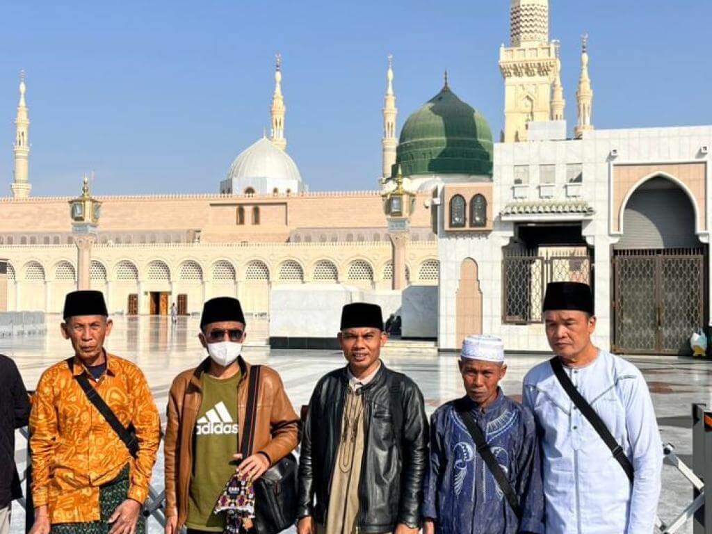 UMROH ZARA TOUR & TRAVEL