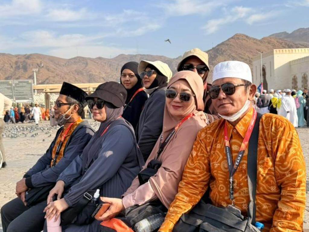 UMROH ZARA TOUR & TRAVEL