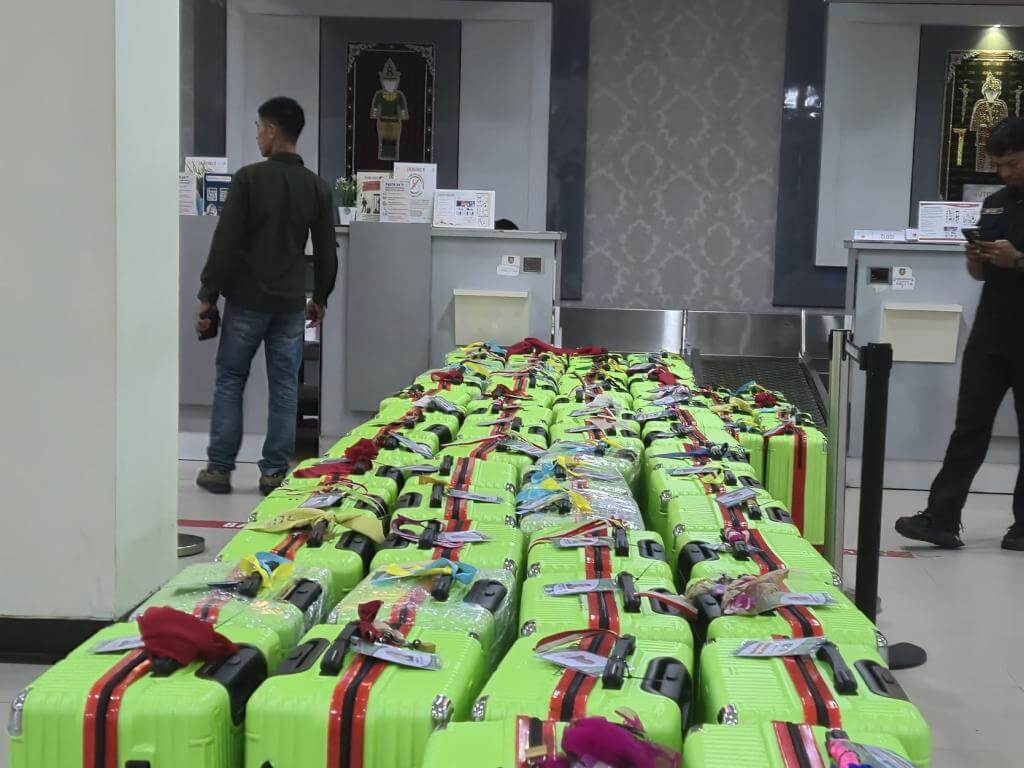 Dokumentasi Persiapan Keberangkatan di Bandara Kendari