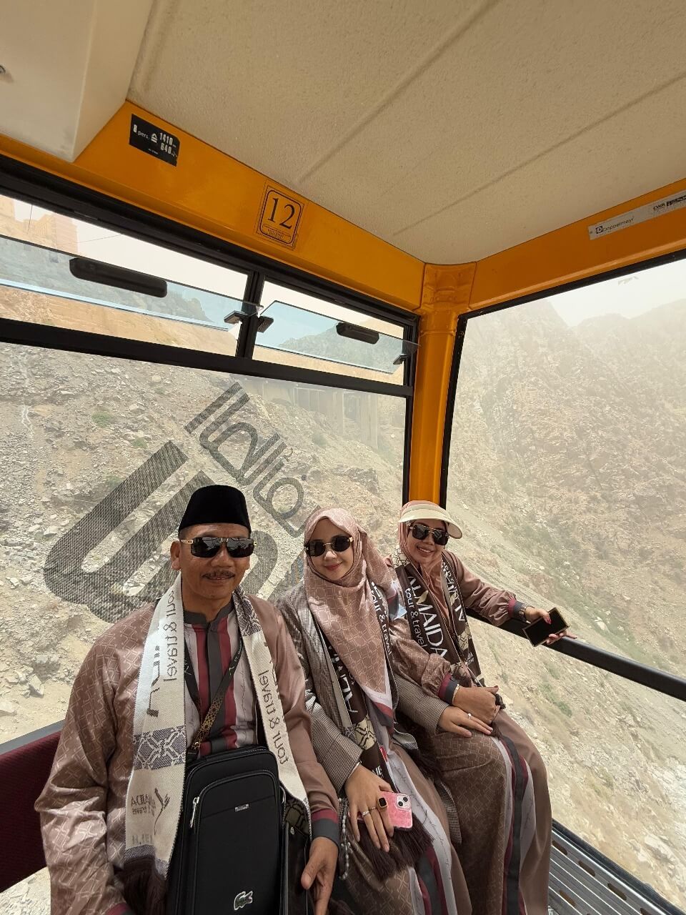 almaidatour.com