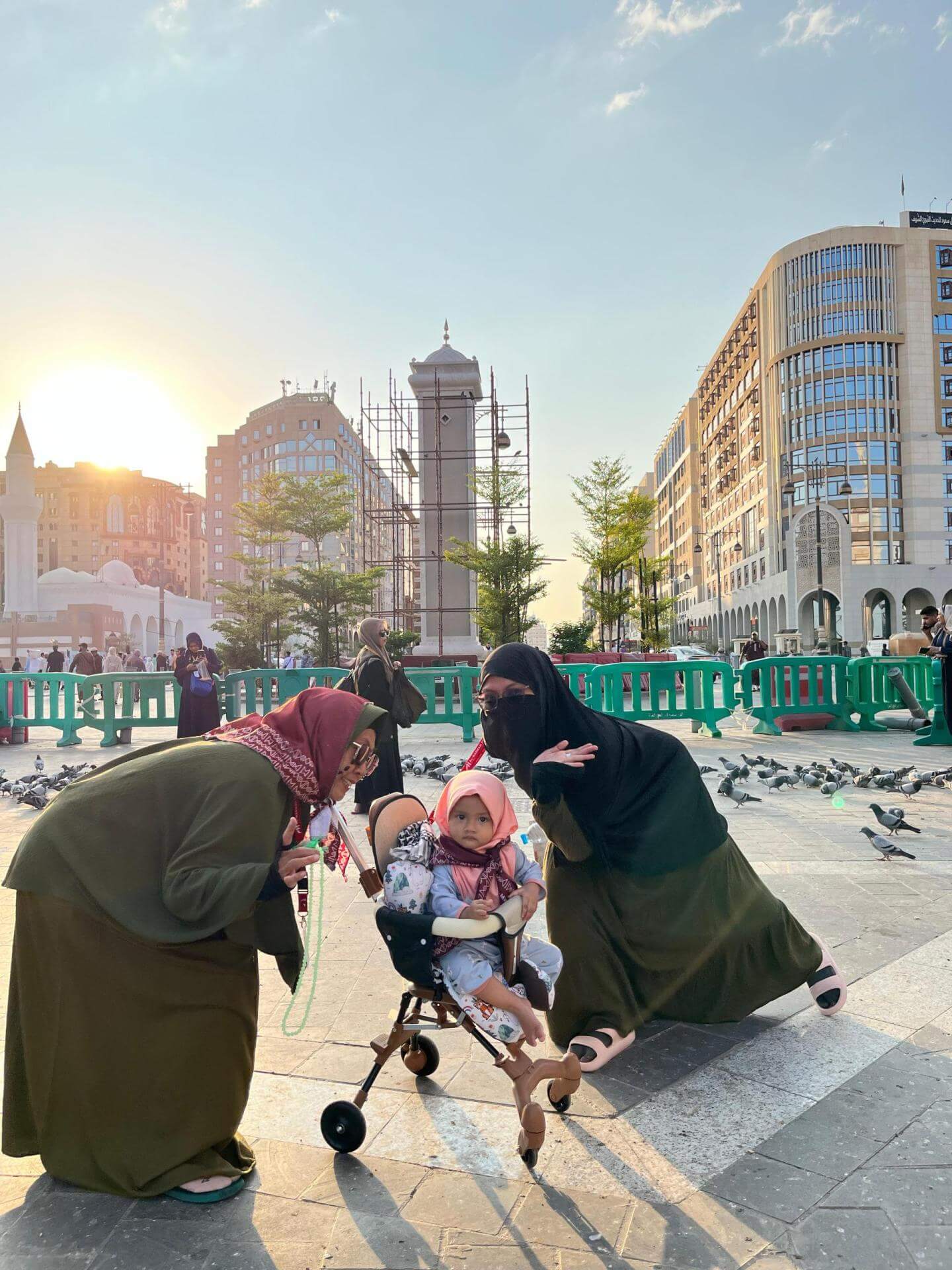 Umrah Bersama Anak Kecil, Bisa Nggak Sih Ini Tips dan Hikmahnya Buat Keluarga.jpg