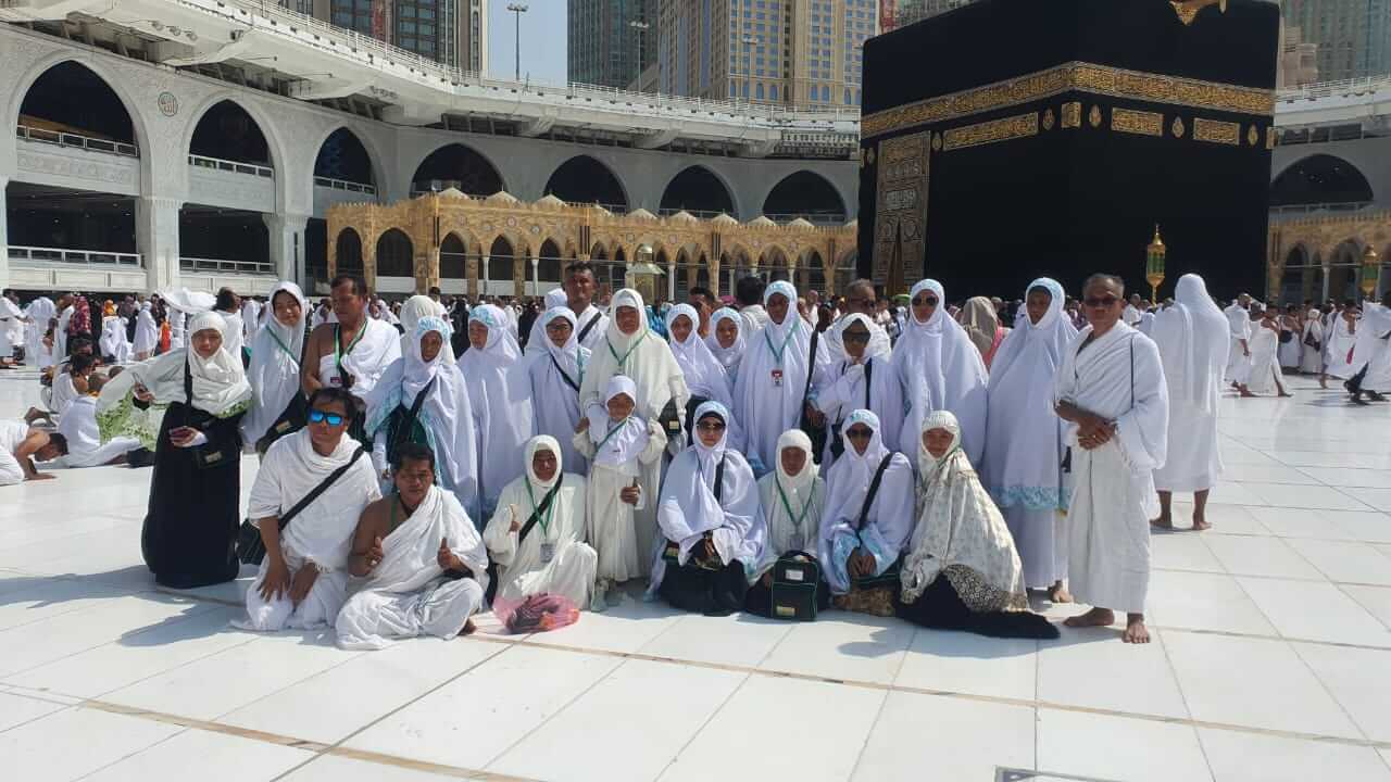 ARTIKEL 3 (Jemaah yang sedang melangsungkan ibadah di tanah suci Mekkah) 1.jpg