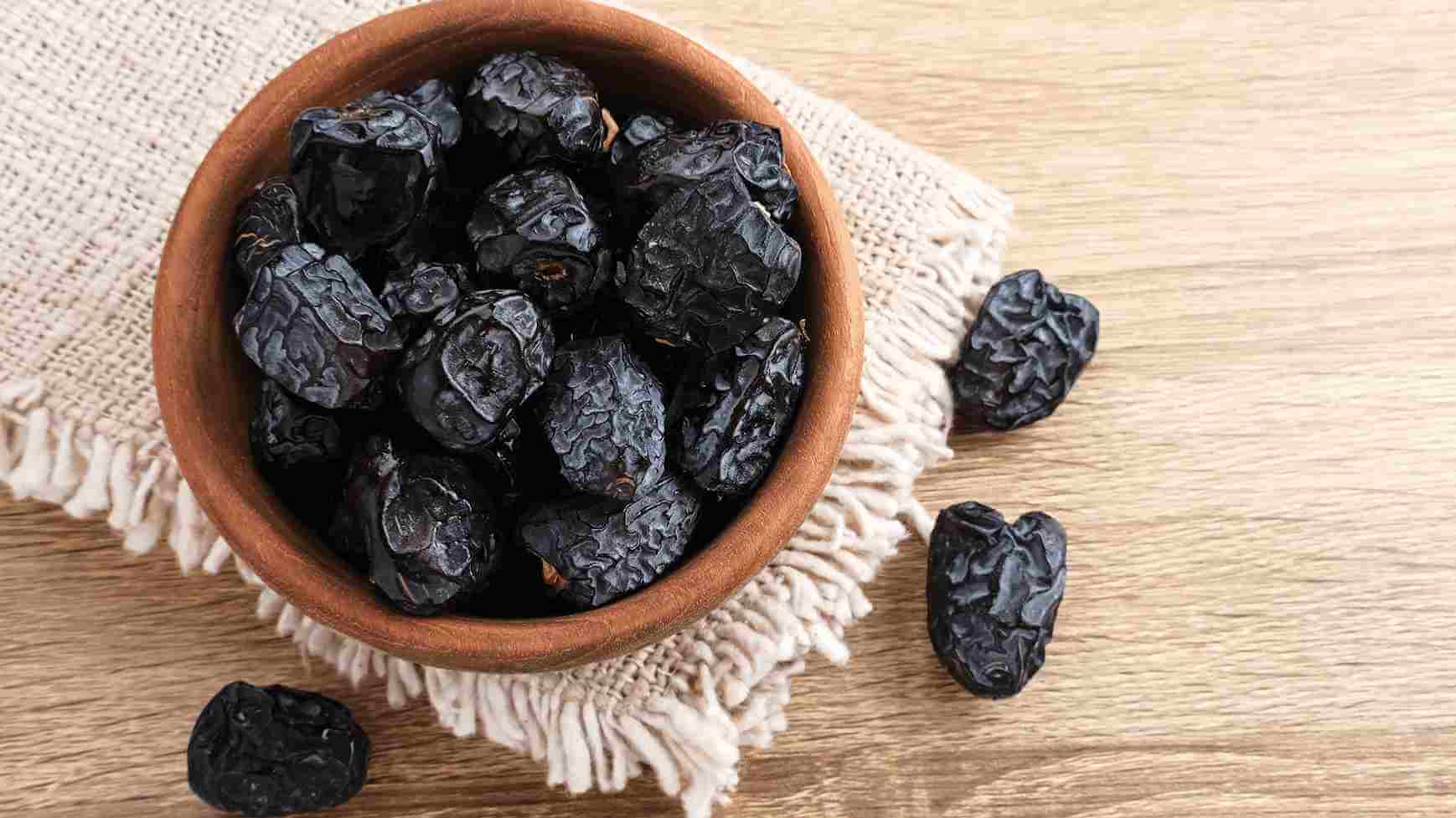 ARTIKEL 4 (Kurma Ajwa).jpg