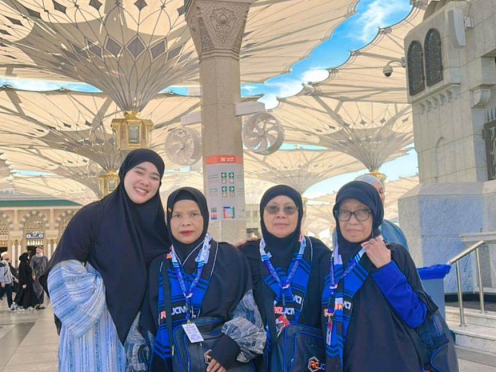 Pelataran Masjid Nabawi