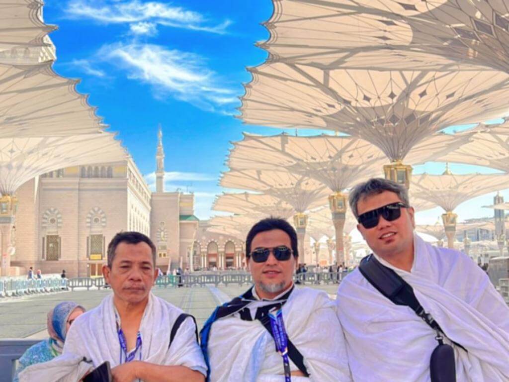 Pelataran Masjid Nabawi