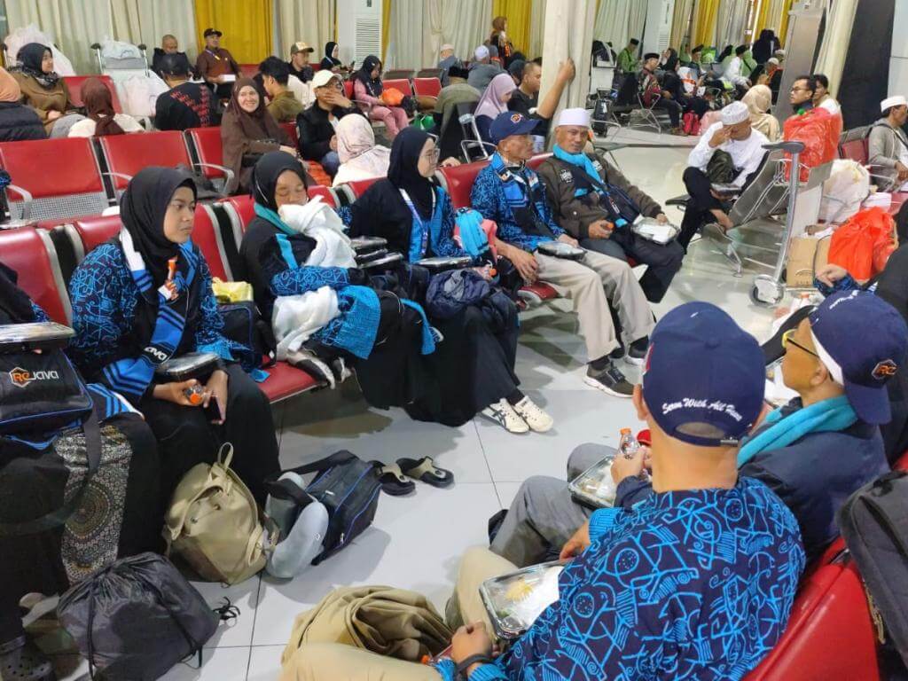 waiting at the airport gate