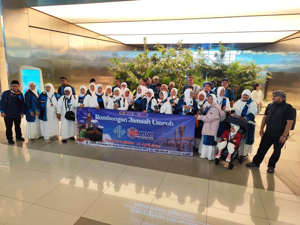 Rejava NZ berfoto bersama sebelum berangkat ke Saudi