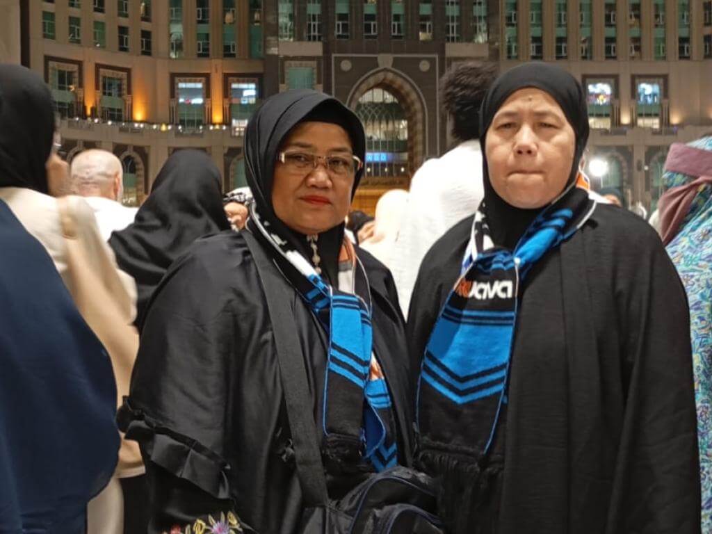 Foto dibawah tower zamzam