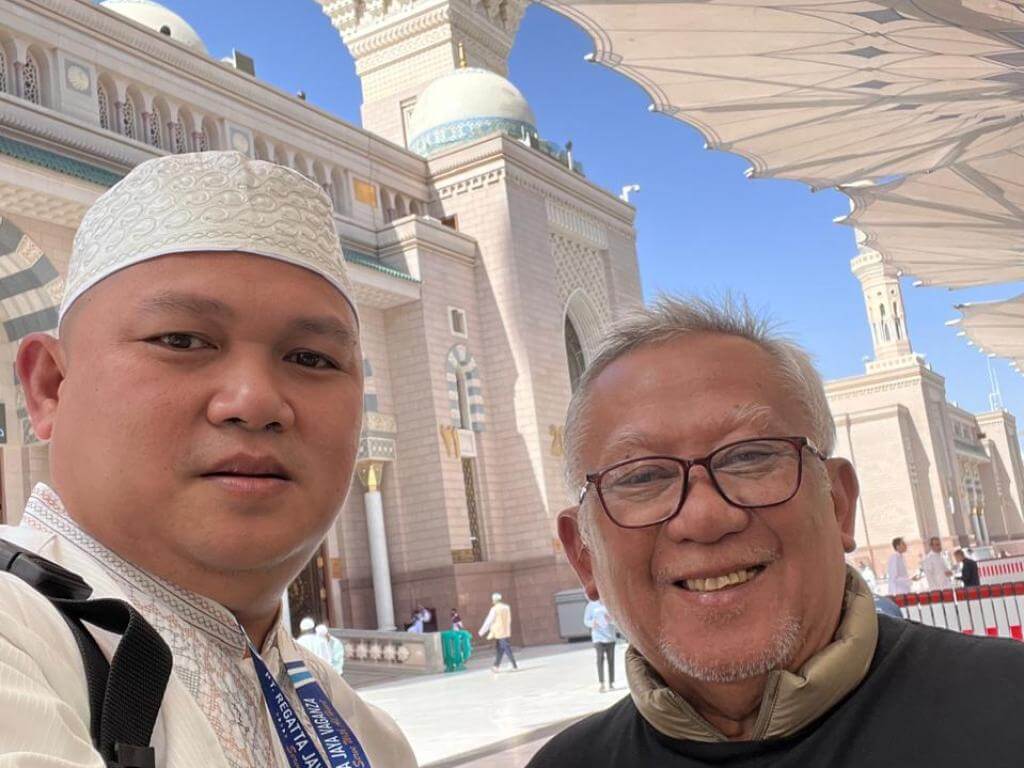 Pelataran Masjid Nabawi