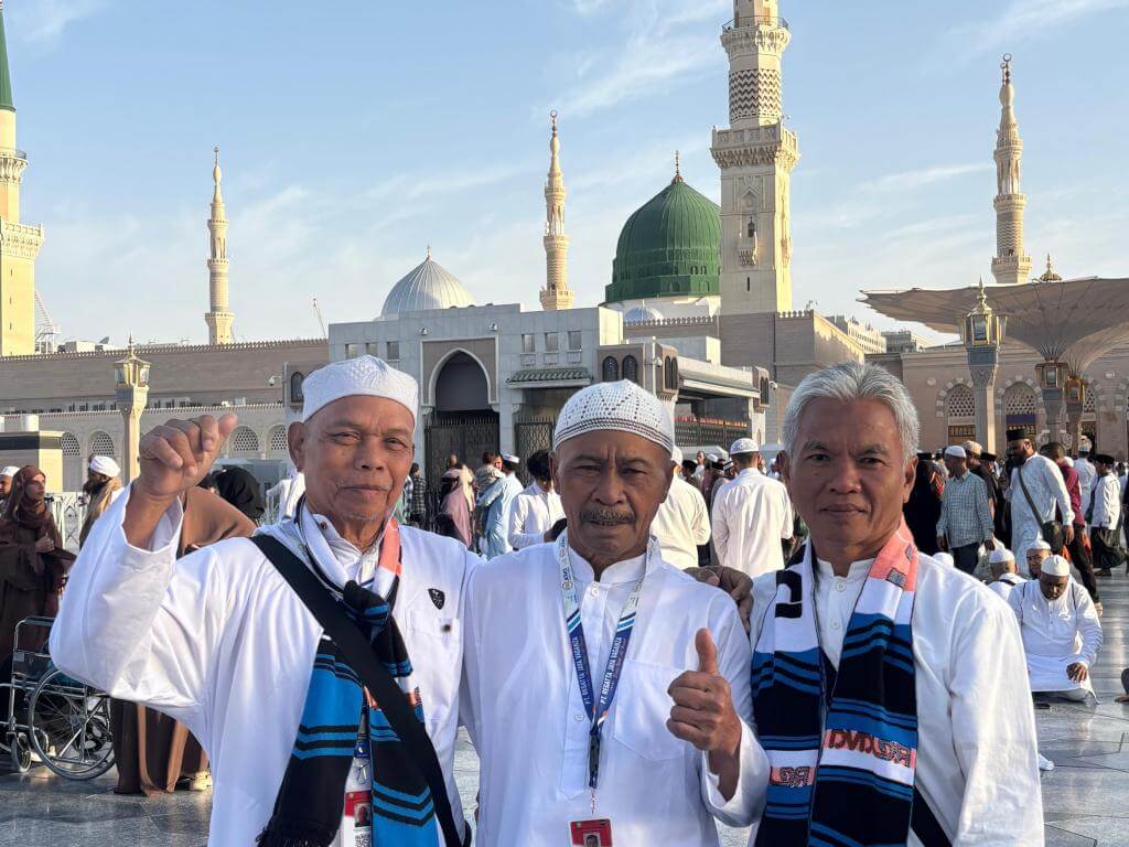 Pelataran Masjid Nabawi