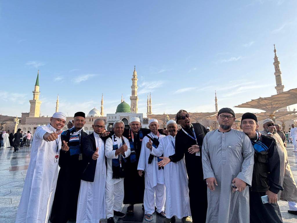 Pelataran Masjid Nabawi