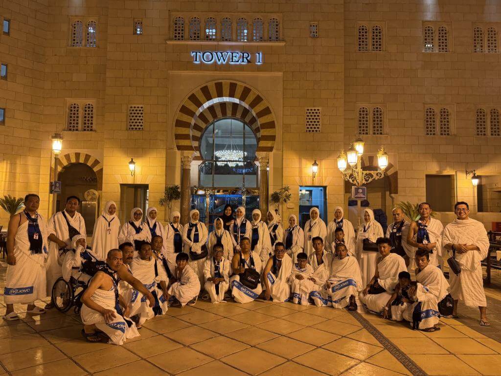 Foto bersama sebelum Umroh