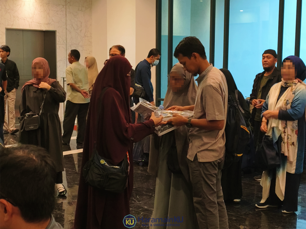 Registrasi Cek di Hotel 1O1 Bandara Soekarno Hatta