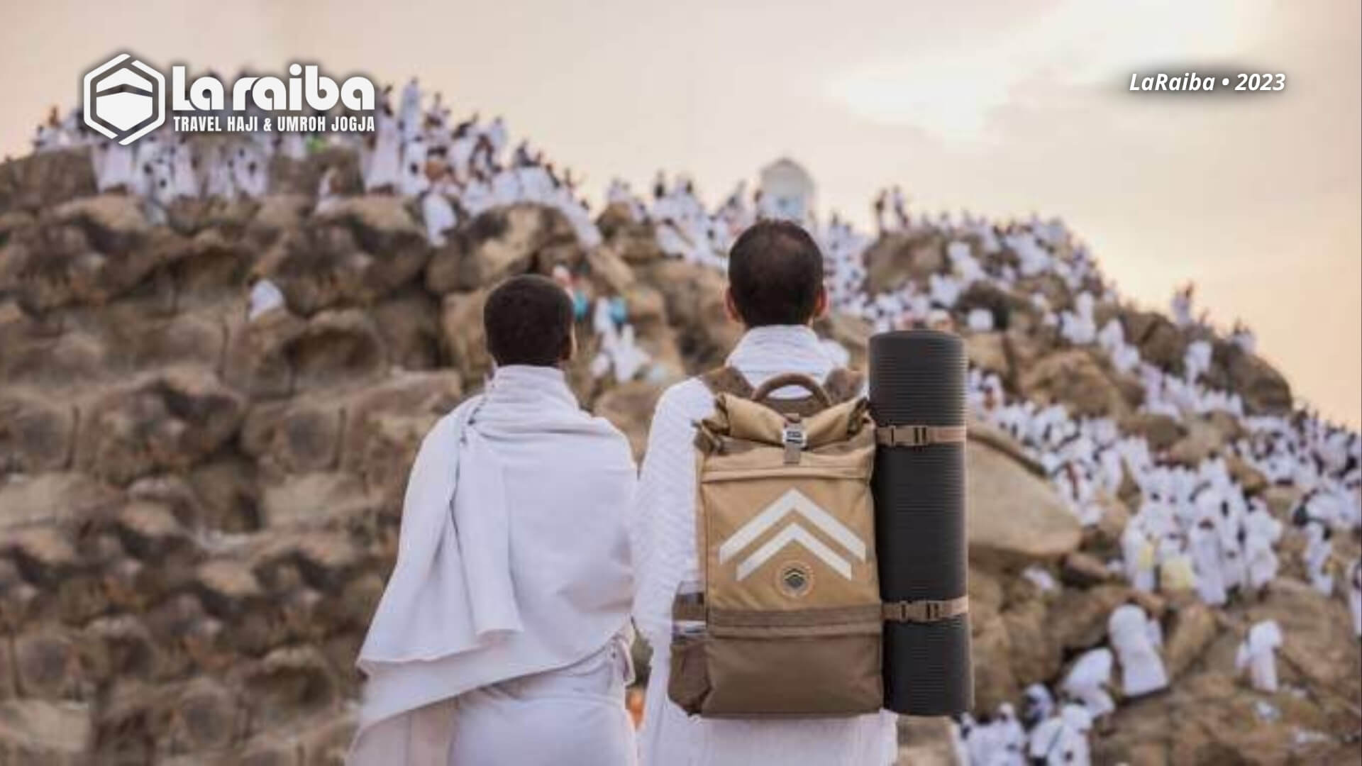 Umrah Backpacker vs Umrah Reguler Mana yang Lebih Hemat dan Nyaman.jpg