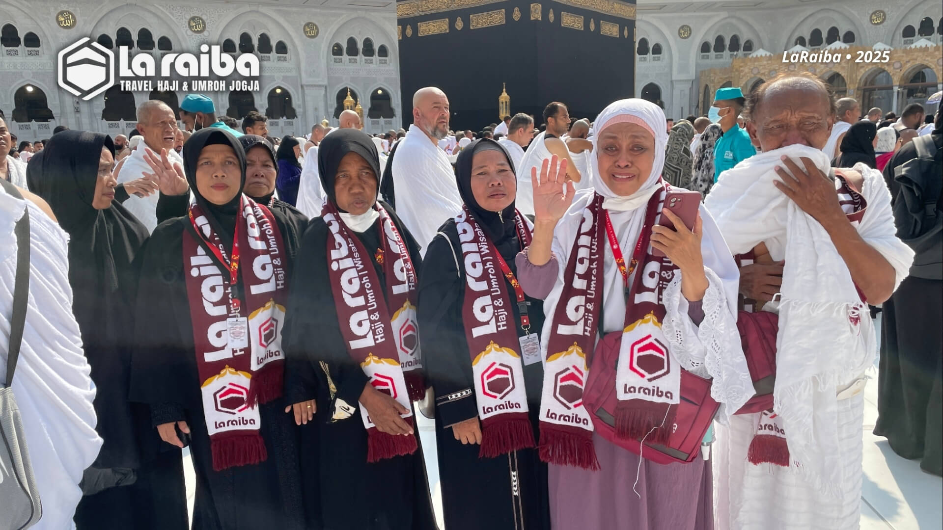 Panduan Lengkap Haji Umroh Bersama Keluarga  Keutamaan Persiapan dan Tips Ibadah Khusyuk.jpg