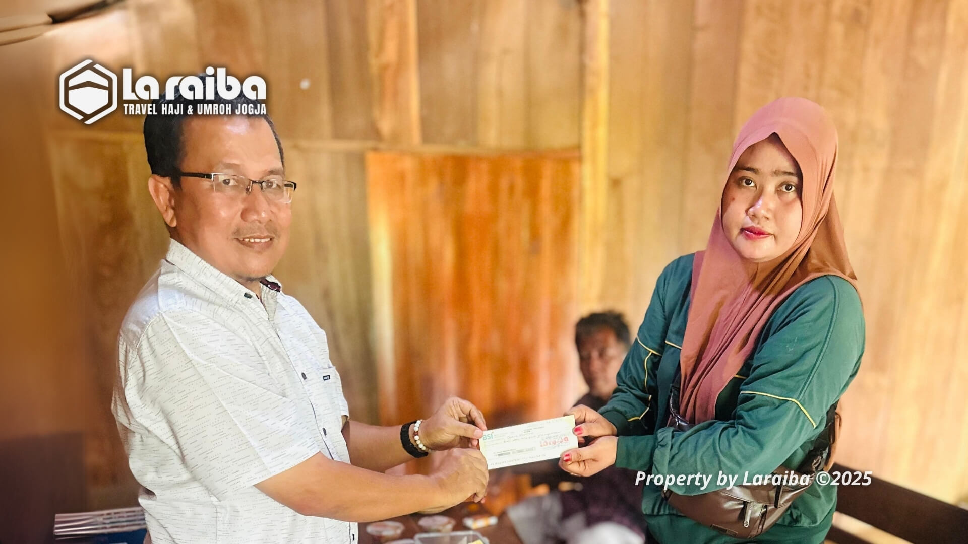 Pelayanan Jamaah Umroh di Kantor Laraiba Jogja.jpg
